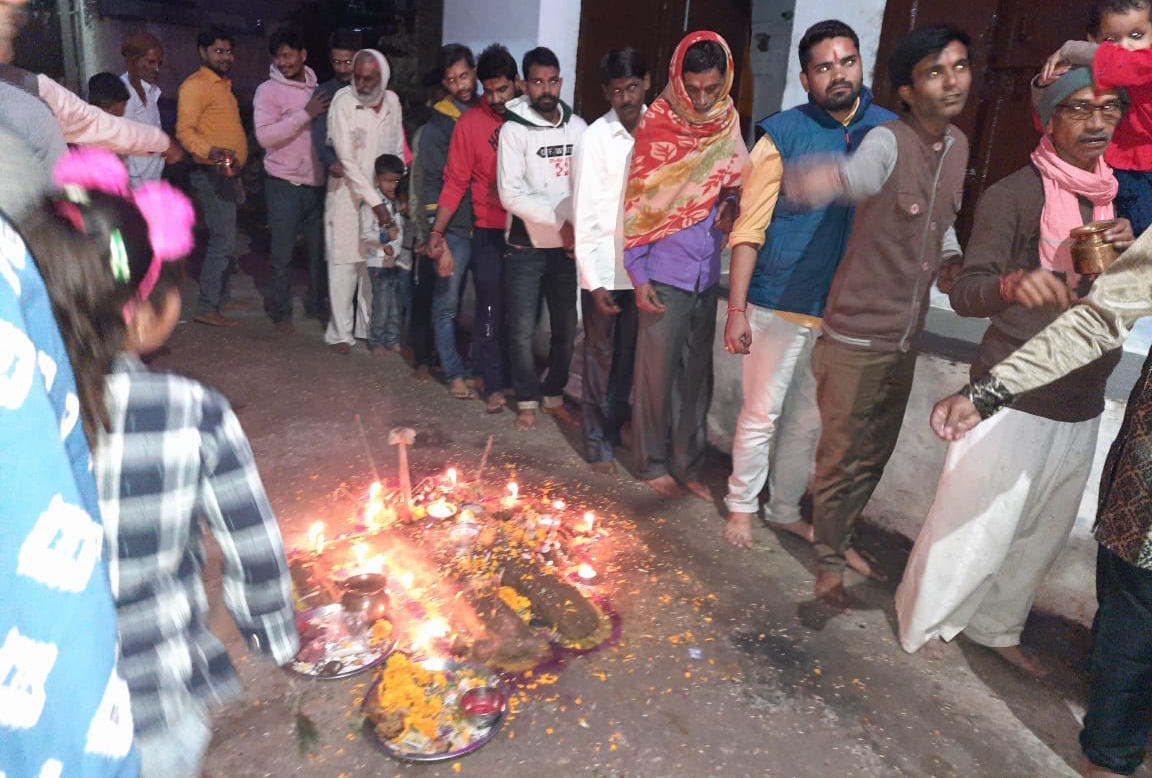 करौली में हर्षोल्लास के साथ गोवर्धन पूजा, Govardhan Puja with joy in Karauli