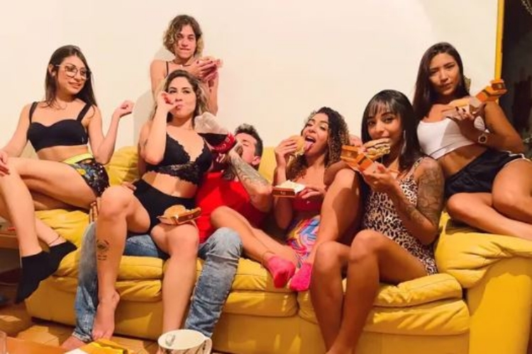 Time table from Brazil model to satisfy nine wives