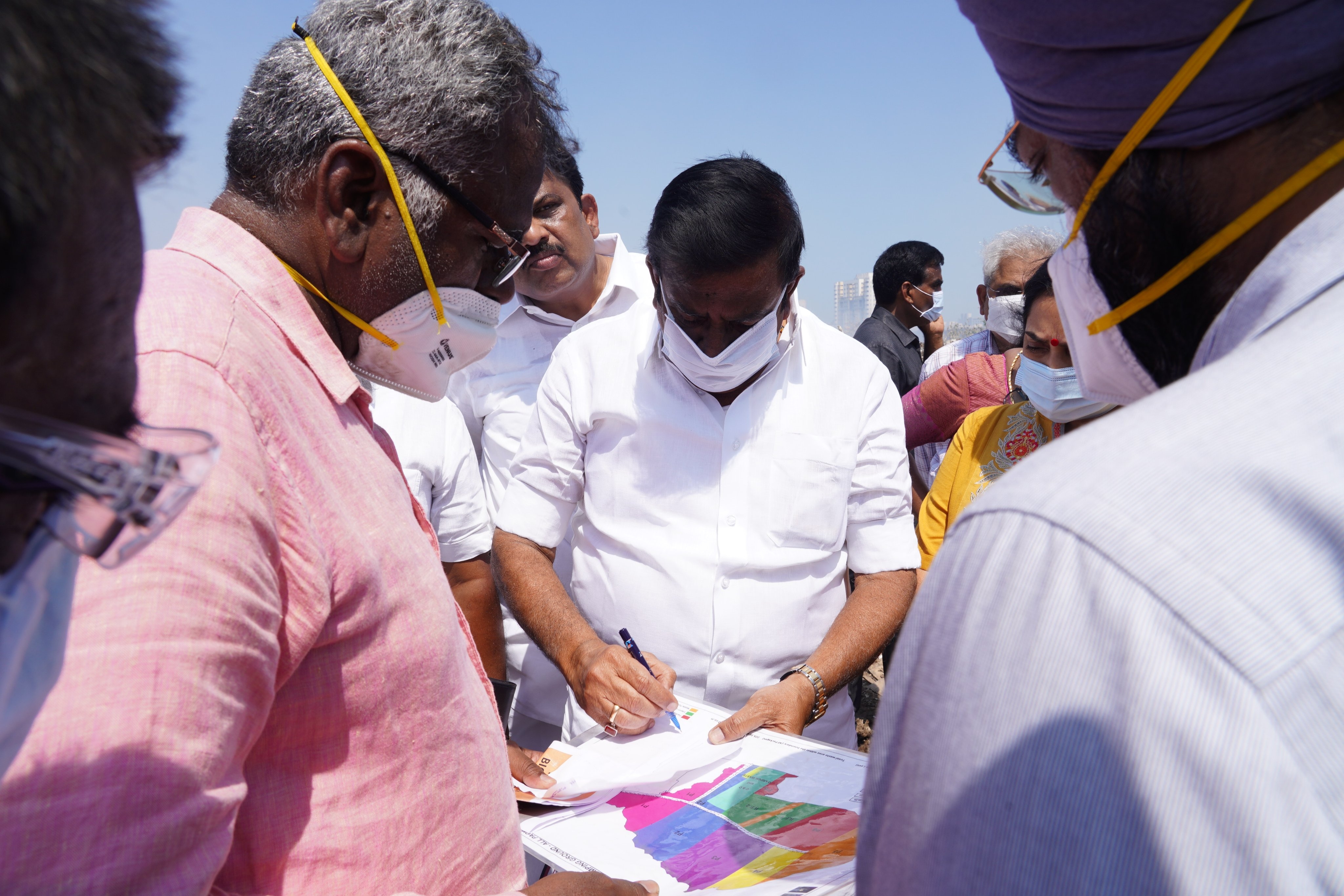 பெருங்குடி குப்பை கிடங்கில் தீ - அமைச்சர் கே.என்.நேரு நேரில் ஆய்வு