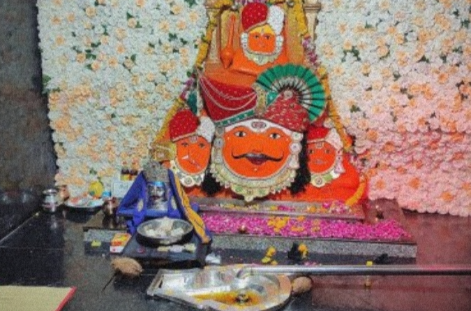 Devotees gathered in Ujjain