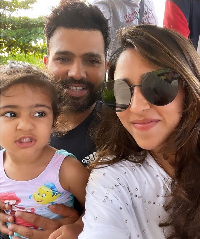 Rohit Sharma 35th birthday today  Happy Birthday  Rohit Sharma Birthday  IPL 2022  Rohit Sharma Wife Ritika Sajdeh  Rohit Sharma Daughter Samaira  Happy Birthday Rohit Sharma  भारतीय टीम के कप्तान रोहित शर्मा  रोहित शर्मा 35 साल  रोहित शर्मा का 35वां जन्मदिन  रोहित शर्मा की पत्नी रितिका सजदेह