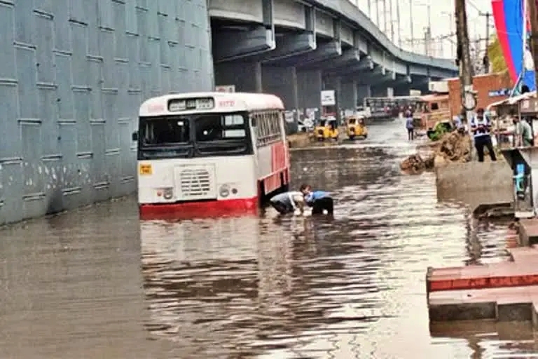 ಹೈದರಾಬಾದ್​ನಲ್ಲಿ ಭಾರಿ ಮಳೆ