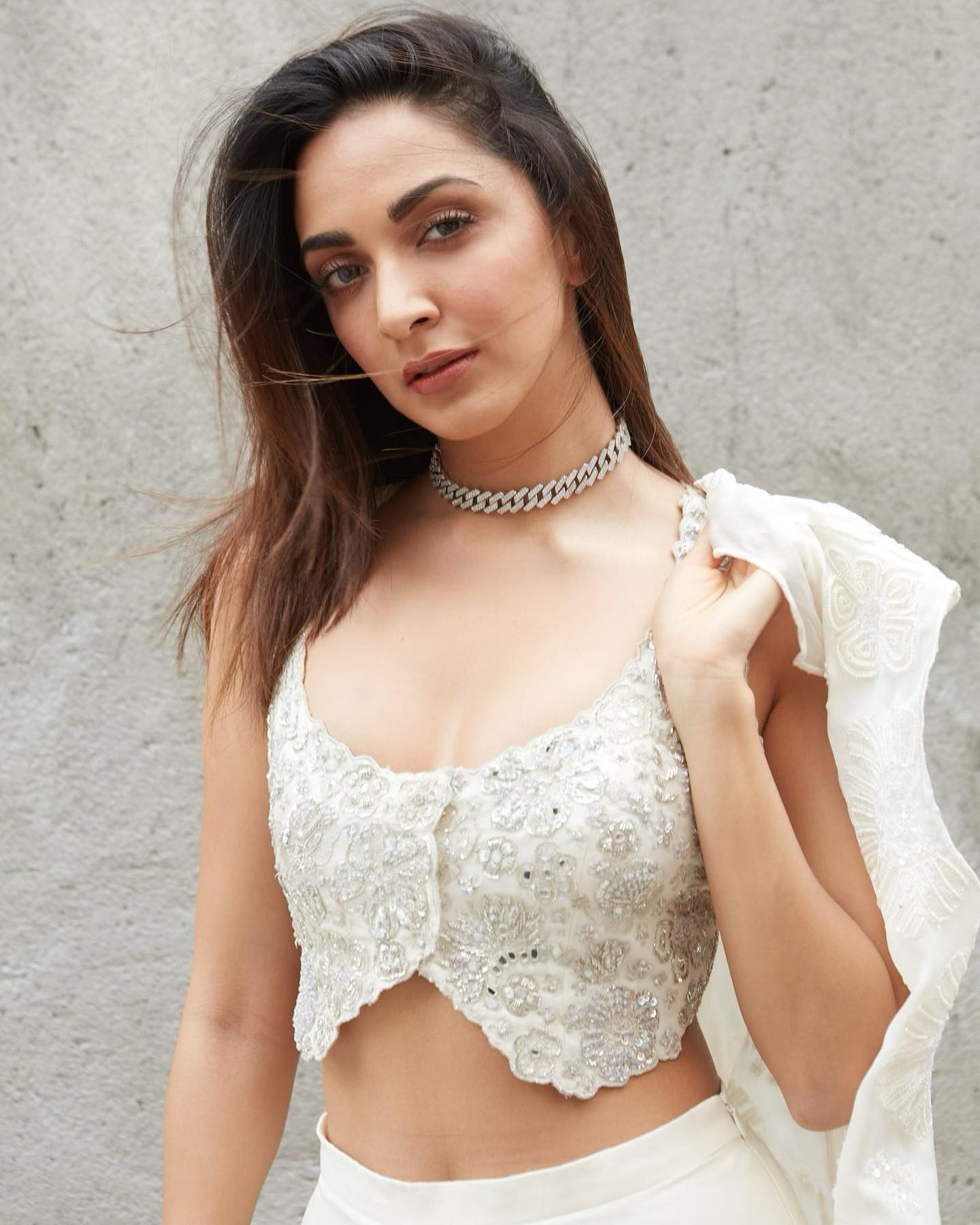 Kiara Advani is grace personified in black saree and bralette