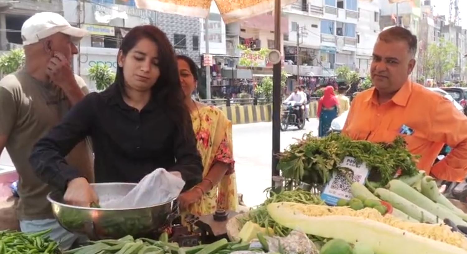 Vegetable seller daughter becomes judge