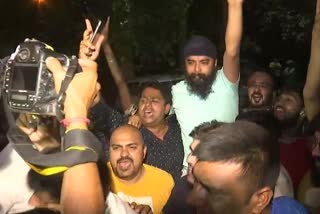 tejinder bagga to appear in Highcourt