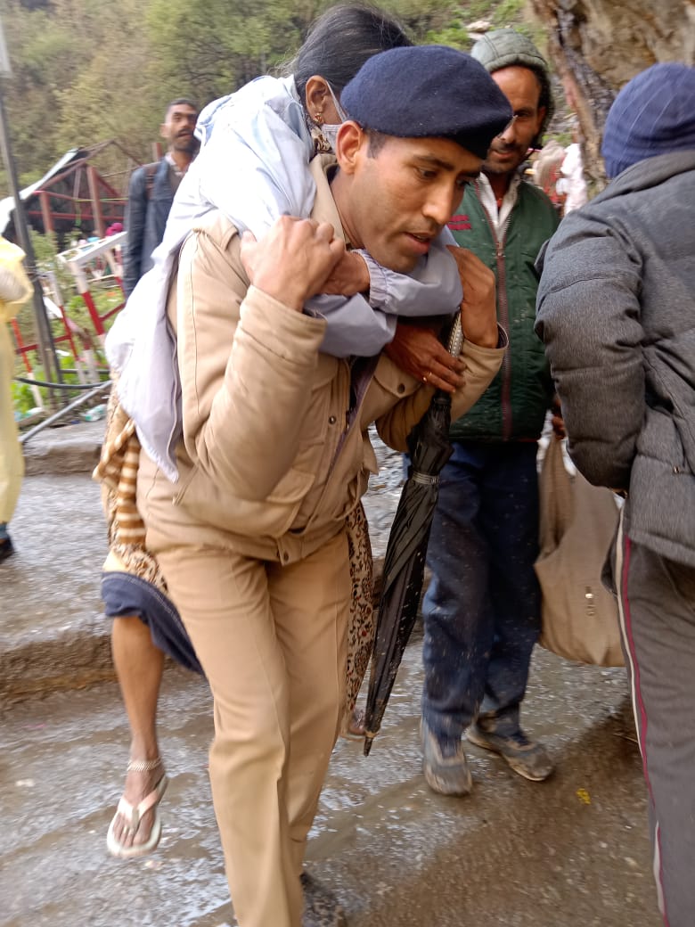 yamunotri dham pilgrims ill