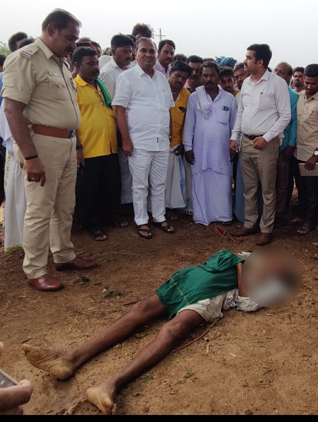 farmer-killed-after-lightning-strikes-in-gangavati