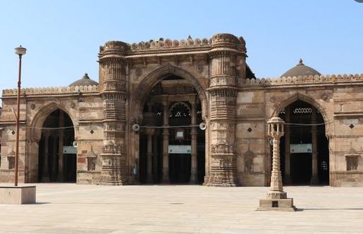 disputed mosque in india