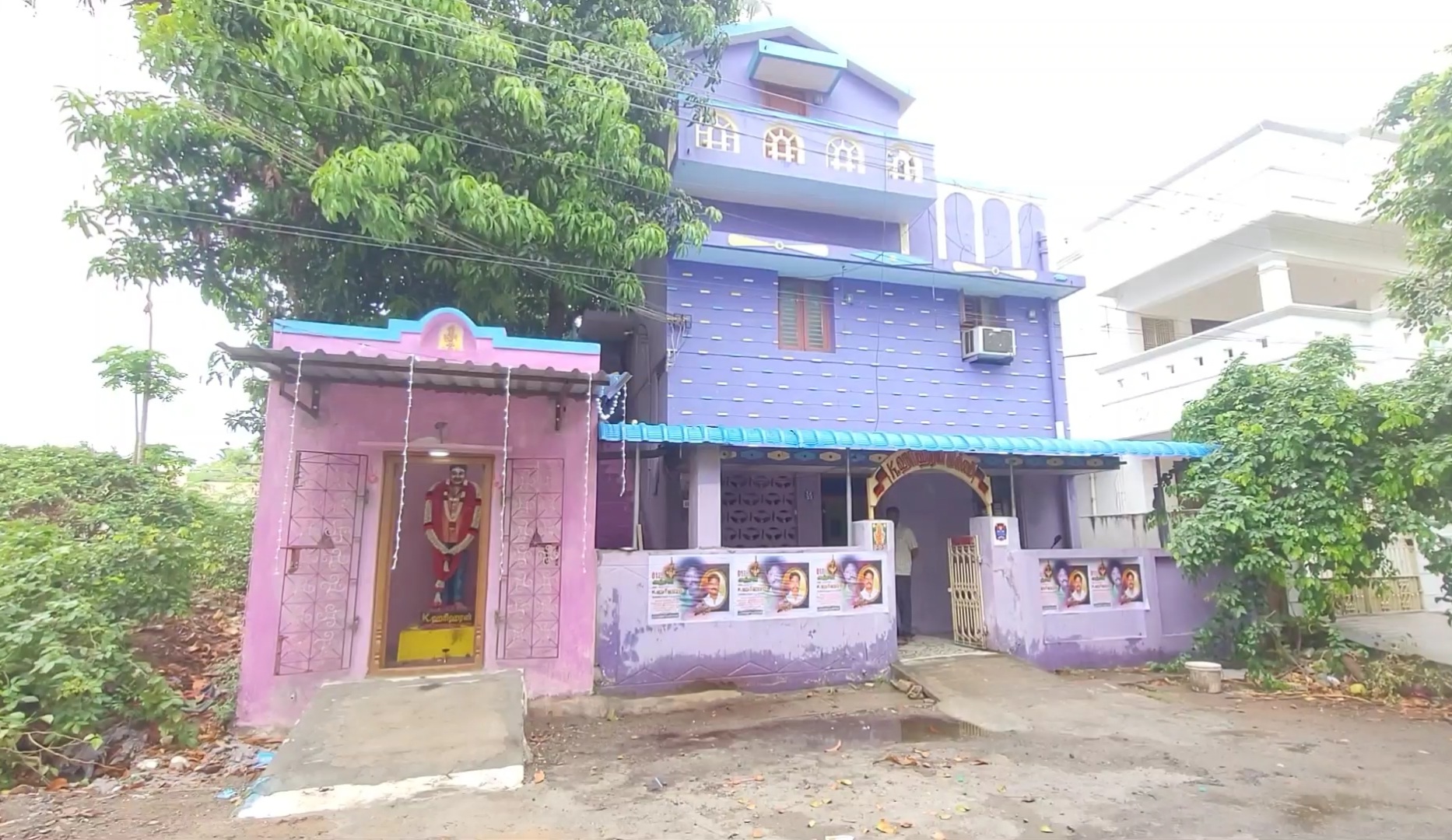 Kancheepuram: Parents puts up statue in memory of their beloved son