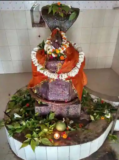 Shivling which till date no one could cover it with rice