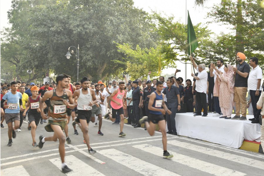 Manohar Lal Khattar flags off marathon in Kurukshetra