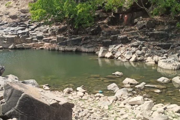 scaffold near water hole in Pratapgarh and Sita Mata Sanctuary