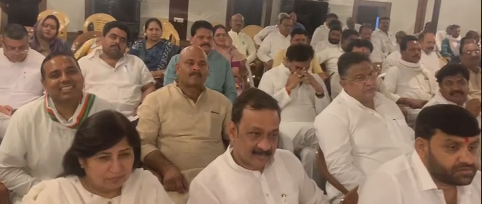 Bhopal Legislative Party meeting at Kamal Nath residence