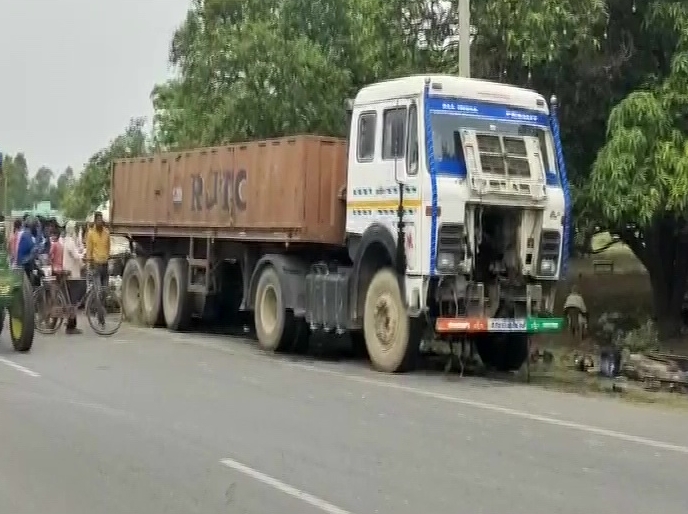 UP Road Accident: 8 killed in car-truck collision in Siddharthnagar