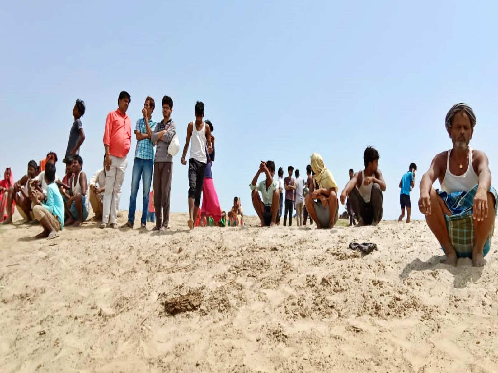 राजापुर घाट पर गंगा में डूबने से 2 की मौत
