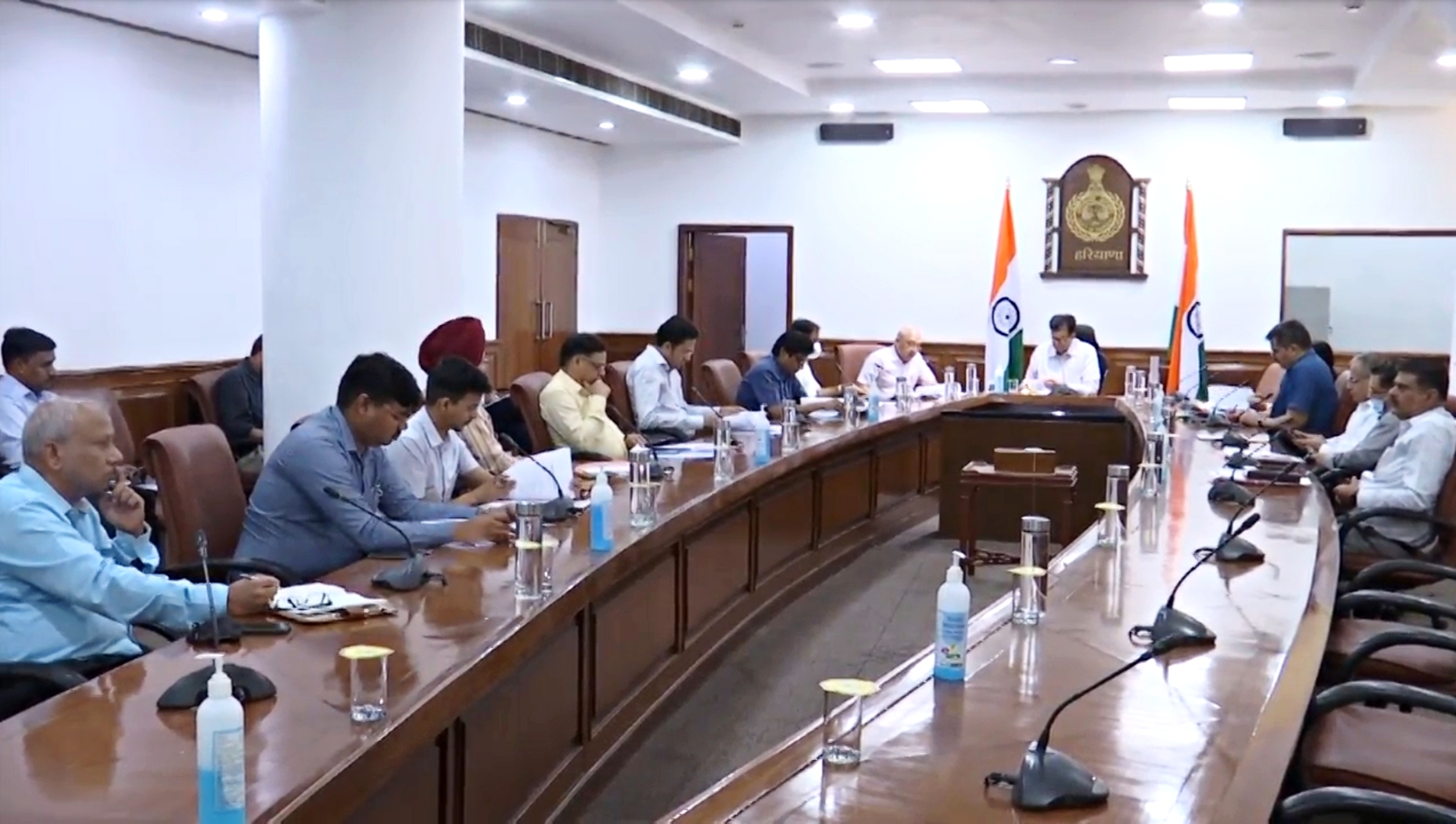 Chief Secretary Sanjeev Kaushal held a meeting