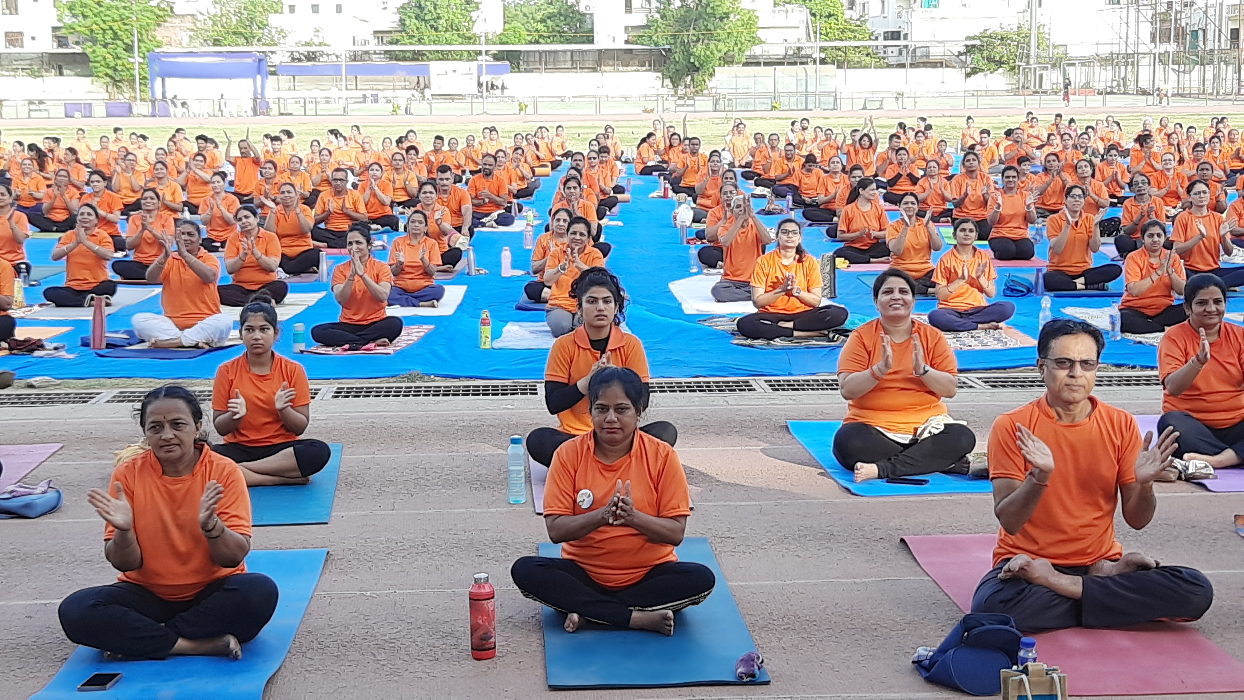 એકસાથે સૂર્યનમસ્કાર કરવાથી મળી સિદ્ધિ