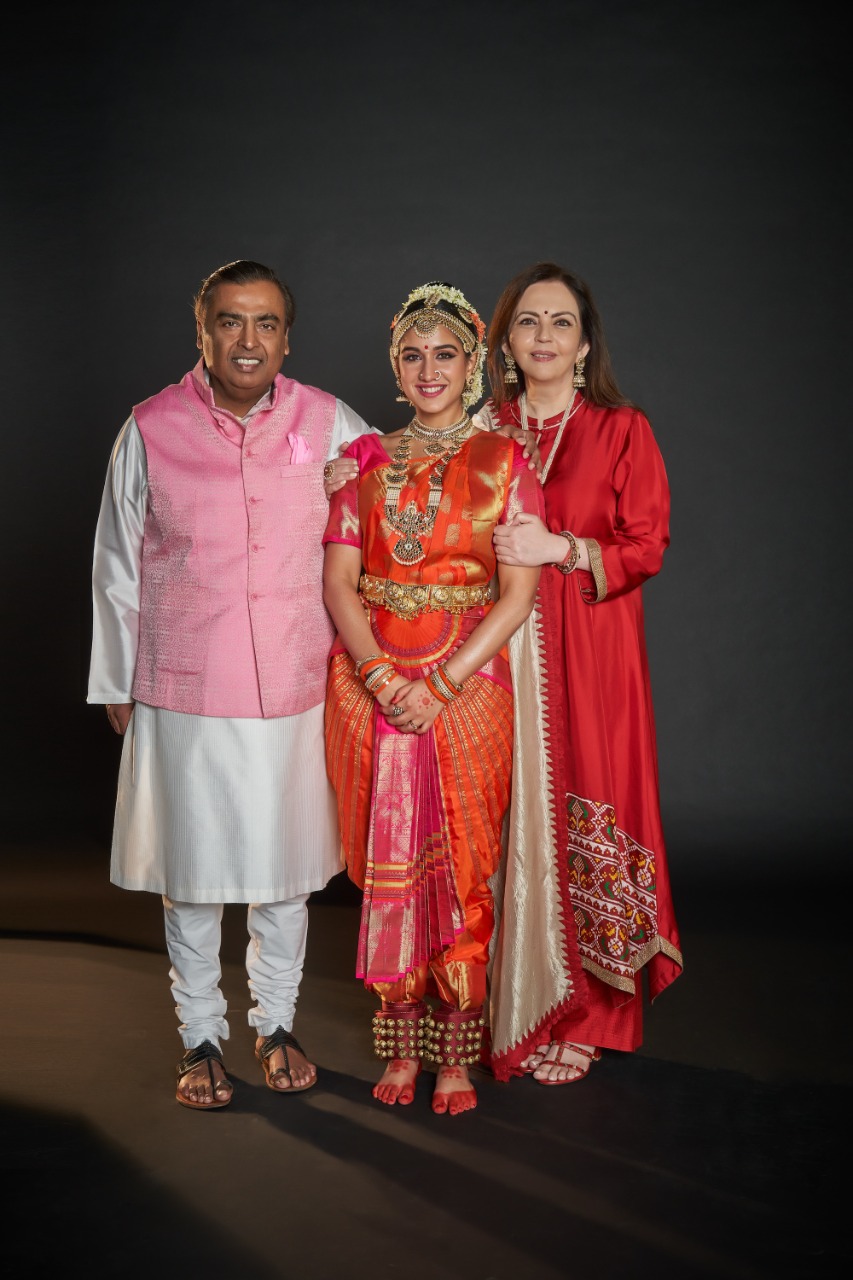 nita-and-mukesh-ambani-host-radhika-merchants-arangetram