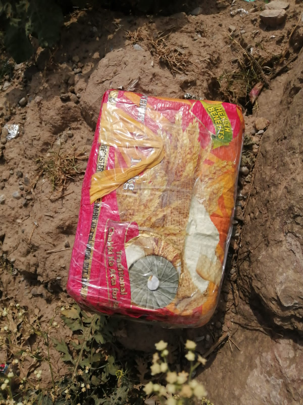 explosive-gelatin-sticks-recovered-from-bus-in-jammu