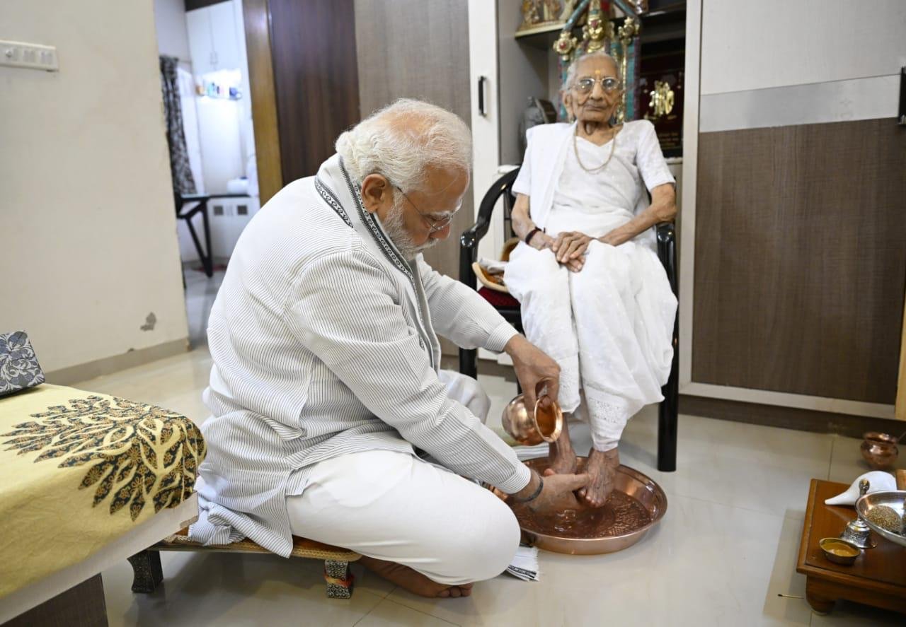 Prime Minister Narendra Modi met his mother Heeraben Modi on her birthday at gandhi nagar