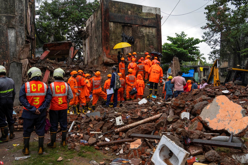 Kurla Building Collapse