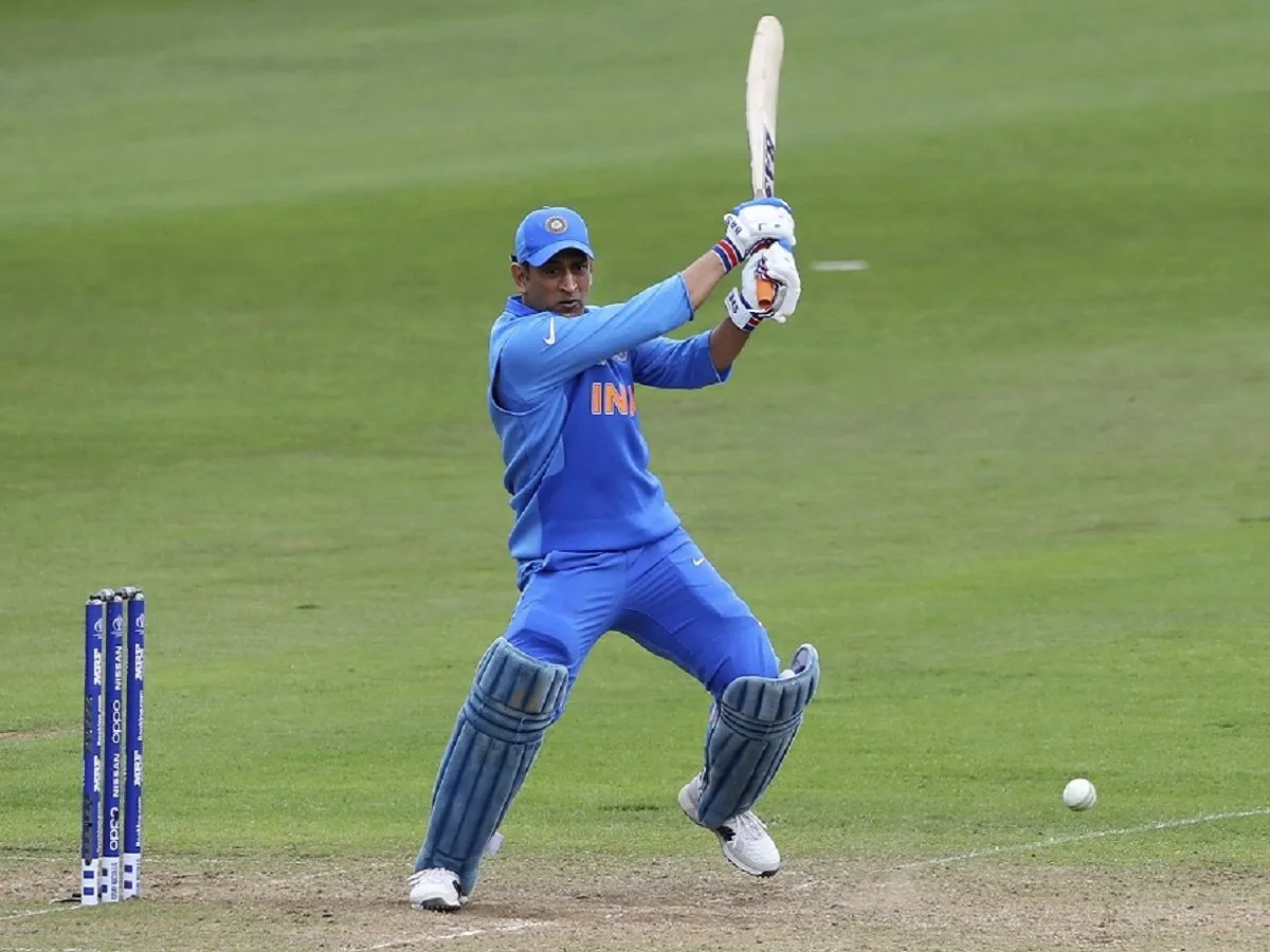 Keshav Banerjee, MS Dhoni