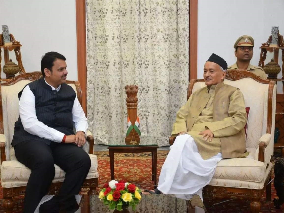 Devendra Fadnavis meets Governor  Maharashtra floor test ‘  Governor letter for Maharashtra floor test  Maharashtra floor test news  ಬಹುಮತ ಸಾಭೀತು ಪಡಿಸುವಂತೆ ಠಾಕ್ರೆ ಸರ್ಕಾರಕ್ಕೆ ರಾಜ್ಯಪಾಲರ ಪತ್ರ  ನಾಳೆ ಮಹಾವಿಕಾಸ್​ ಅಘಾಡಿ ಸರ್ಕಾರಕ್ಕೆ ಅಗ್ನಿ ಪರೀಕ್ಷೆ  ಠಾಕ್ರೆ ಸರ್ಕಾರಕ್ಕೆ ಬಹುಮತ ಸಾಬೀತು ಪರೀಕ್ಷೆ  ಮಹಾರಾಷ್ಟ್ರ ಸರ್ಕಾರ ಸುದ್ದಿ