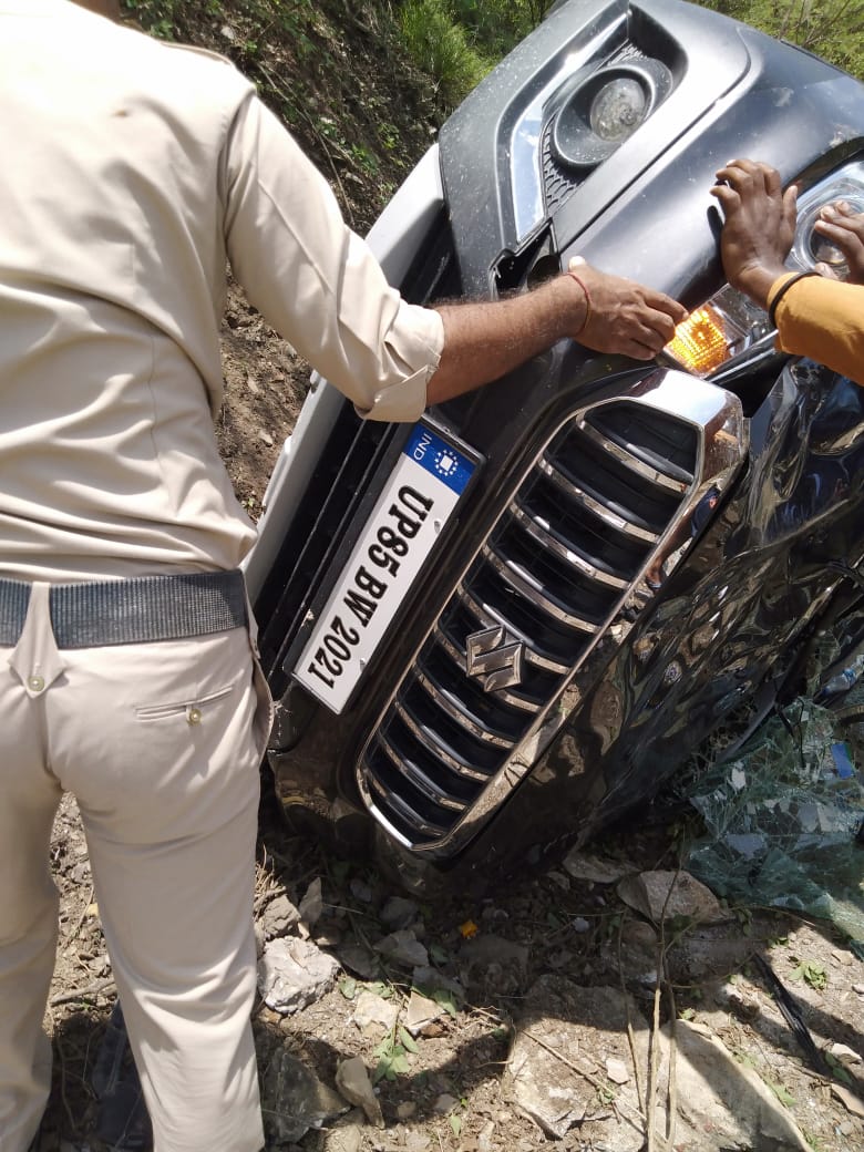 Nearby car fell into a ditch