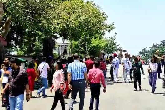 tourists reached Himachal