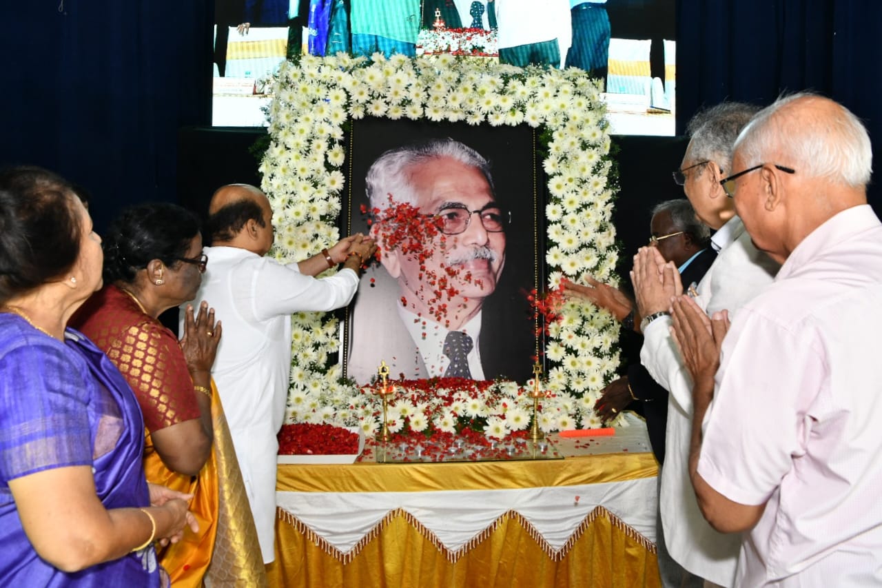 dr-l-sivalingaiah-s-nudi-naman-program-in-bangalore