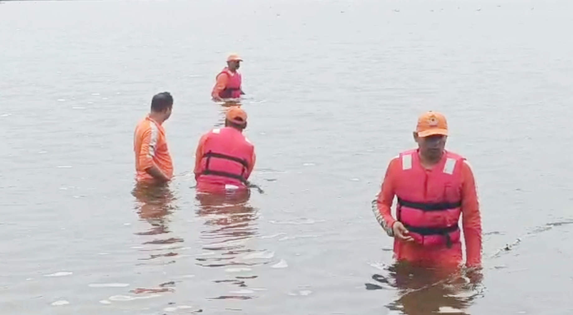 NDRFની ટીમ આ કિશોરને (NDRF team search operation in Junagadh) શોધવા કામે લાગી હતી