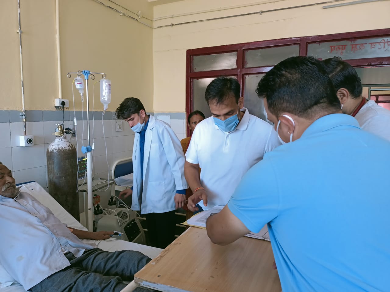 Tehri District Magistrate Saurabh Gaharwar inspected the district hospital