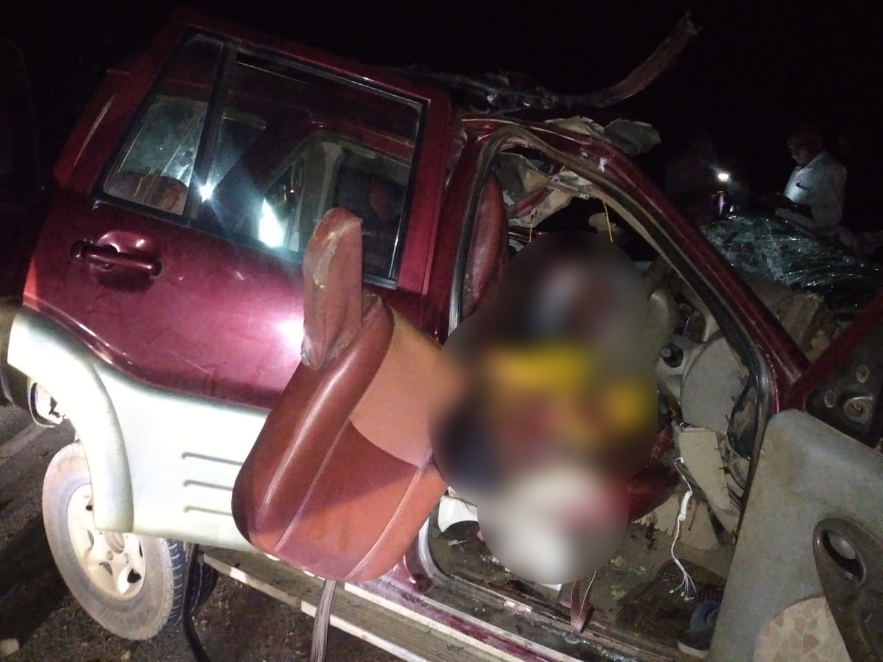 5-killed-in-road-accident-near-yalaburga