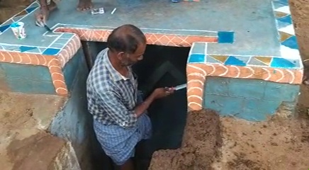 man built his own tomb