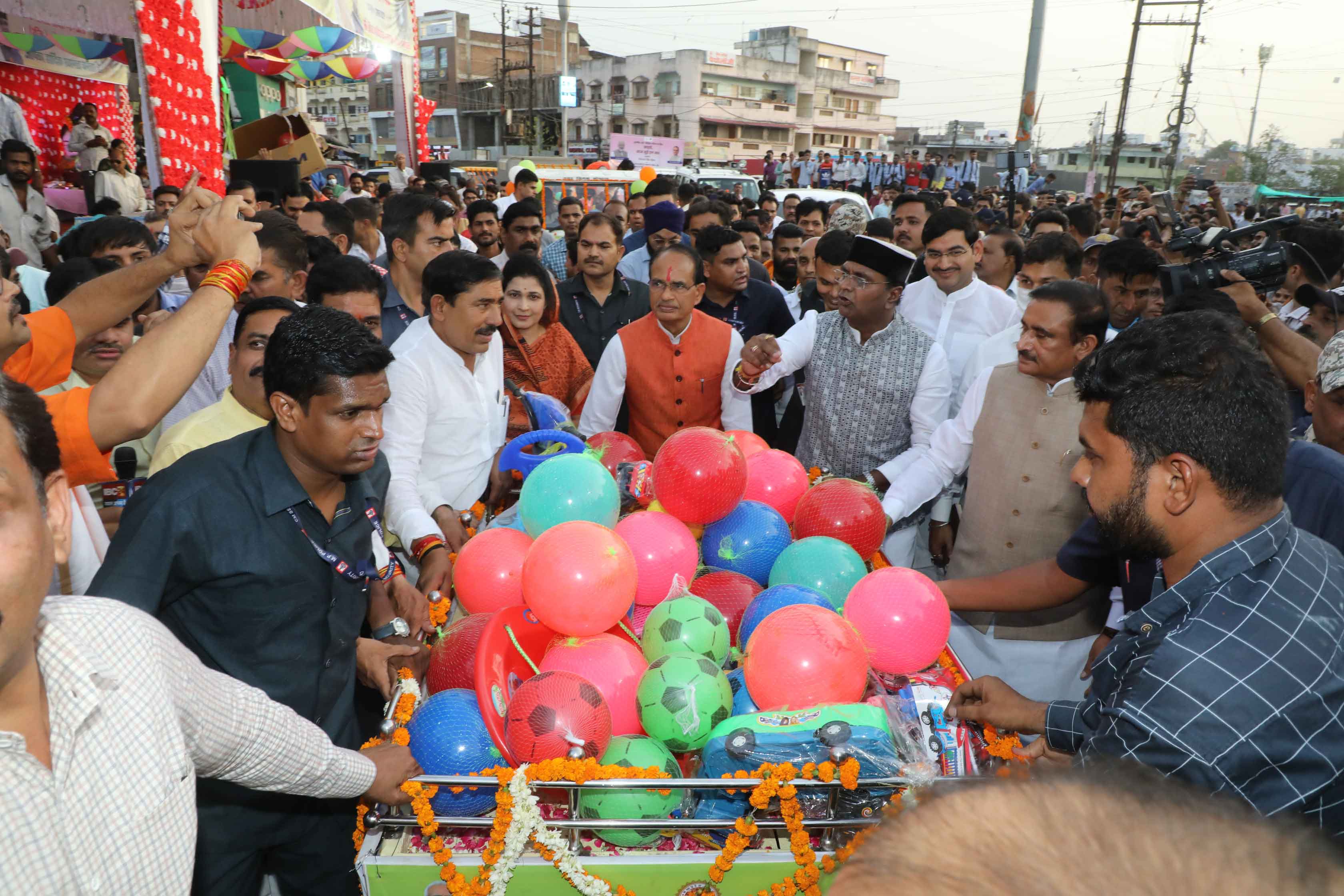 One lakh people came forward to adopt Anganwadi centers