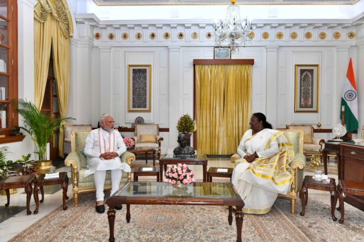 PM Modi called on President Droupadi Murmu at Rashtrapati Bhavan