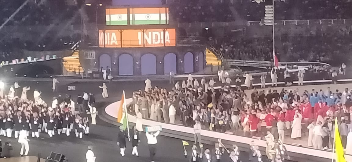 PV Sindhu Manpreet Singh Lead Indian Contingent At CWG Opening Ceremony  PV Sindhu  Manpreet Singh  commonwealth games 2022  CWG Opening Ceremony India march past  കോമണ്‍വെല്‍ത്ത് ഗെയിംസ്  കോമണ്‍വെല്‍ത്ത് ഗെയിംസ് ഇന്ത്യന്‍ മാര്‍ച്ച് പാസ്റ്റ്  പിവി സിന്ധു  മന്‍പ്രീത് സിങ്  ബര്‍മിങ്‌ഹാം കോമണ്‍വെല്‍ത്ത് ഗെയിംസിലെ ഇന്ത്യന്‍ മാര്‍ച്ച്‌ പാസ്റ്റ്‌