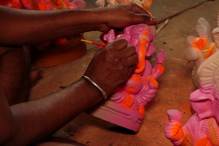 Color decoration on Ganapa