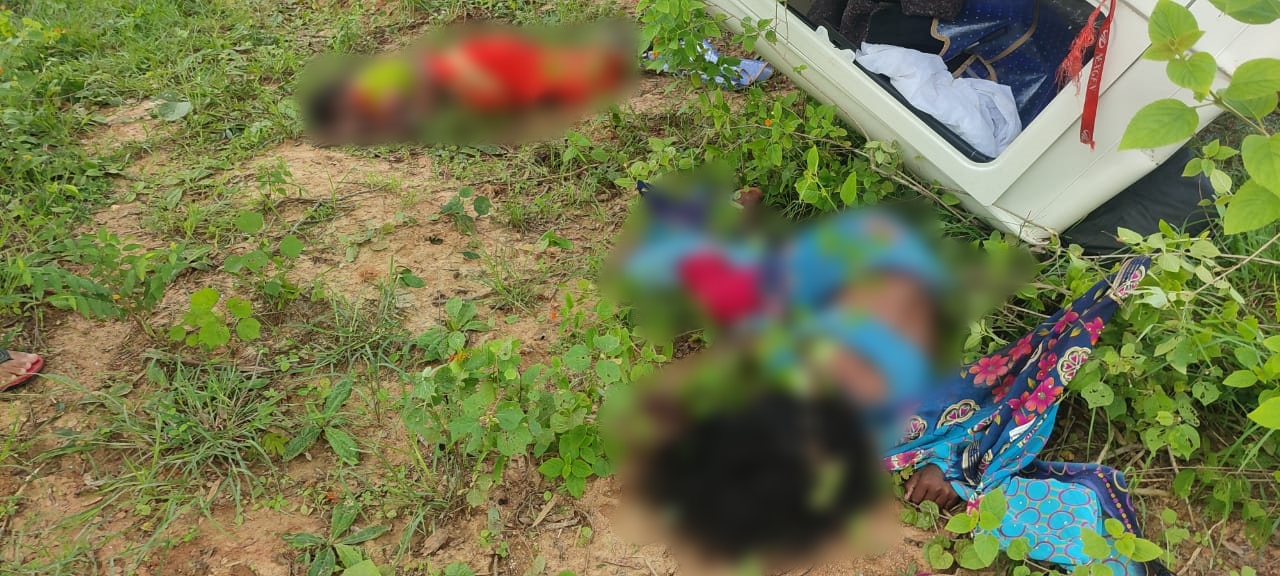 Road accident in Latehar two died due to devotees overturned vehicle