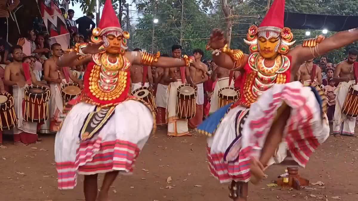 PUZHAY DESA TEMPLES FESTIVALS  CHATHAMANGALAM VELLANOOR KOTTAL  പുഴായ് ദേശത്തെ ഉൽസവങ്ങൾ  വെള്ളനൂർകോട്ടോൽ ക്ഷേത്രത്തിലെ തിറ