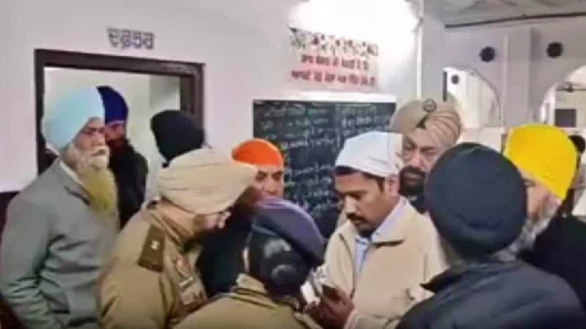 oNihang sikh kills youth at gurdwara in Punjab's Phagwara over alleged sacrilege