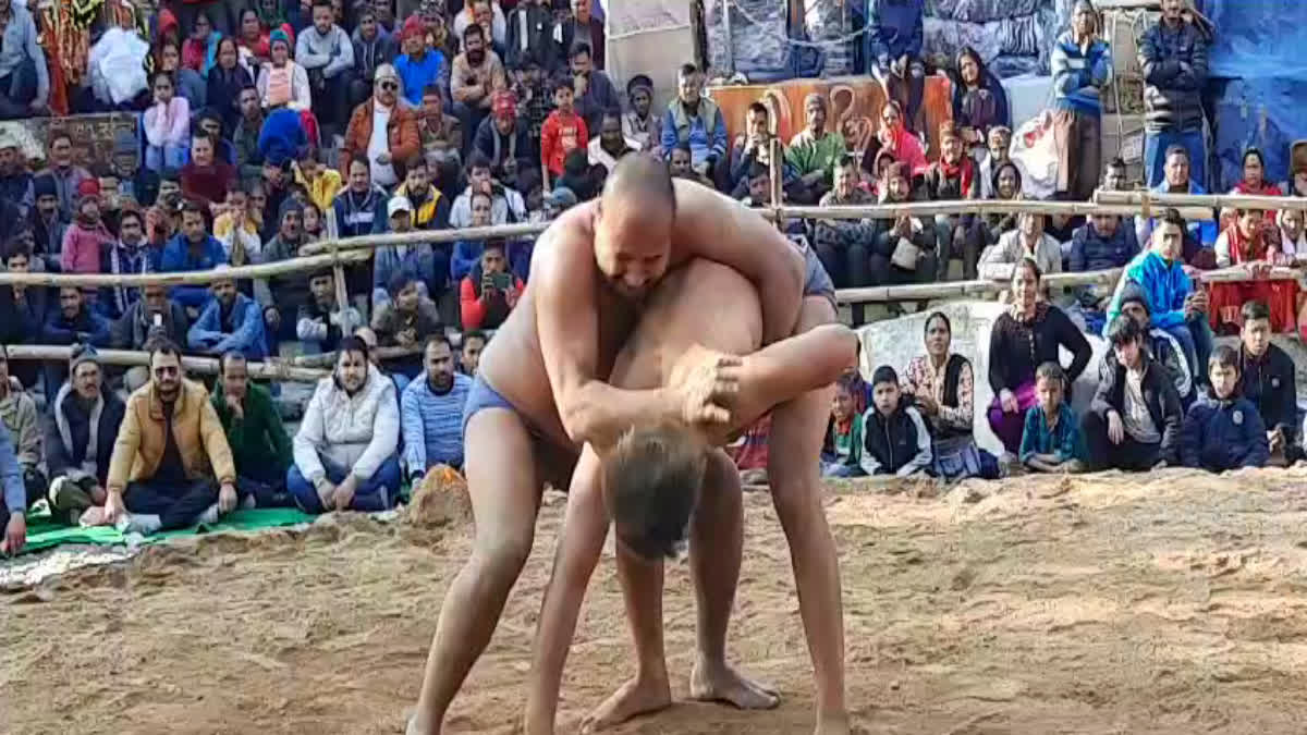 Wrestling in Uttarayani Fair Bageshwar