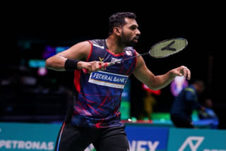 Priyanshu Rajawat and HS Prannoy advanced into the second round of the India Open Super 750 badminton tournament.
