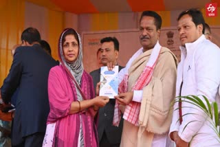 distribution-of-ration-card-in-Mangaldoi
