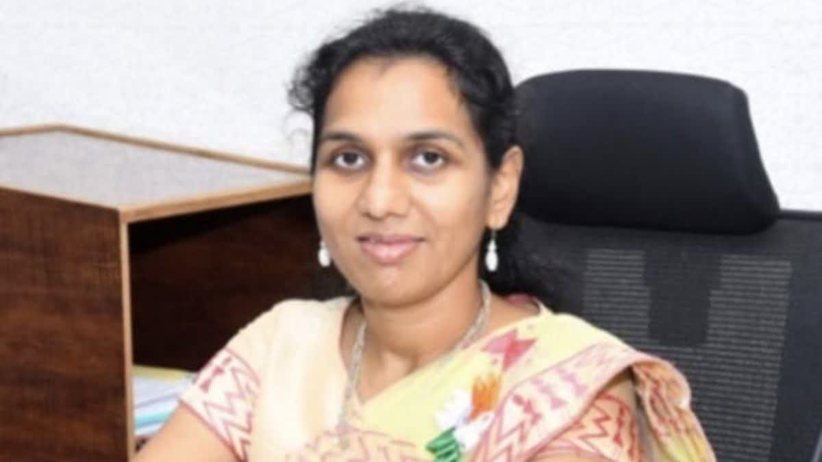 DHAMTARI COLLECTOR NAMRATA GANDHI