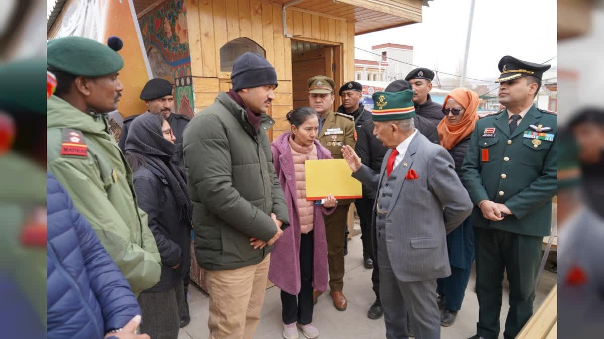 Ladakh Lt Governor Visits Chader Trek Registration Centre And Tourist Information Center Leh