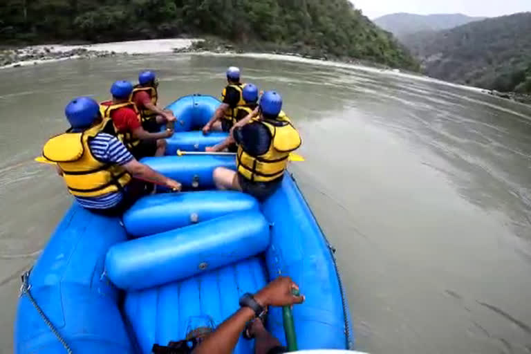 RIVER RAFTING IN RISHIKESH