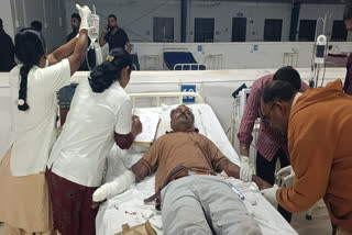 In a tragic accident on Wednesday night around 10:30 pm, a jeep carrying devotees from Hyderabad collided with a sugarcane-laden tractor trolley on the Gangapur-Vaijapur road, resulting in the death of four people and injuries to 11 others. The incident occurred at Tambolgota Phata under Shillegaon police station limits.