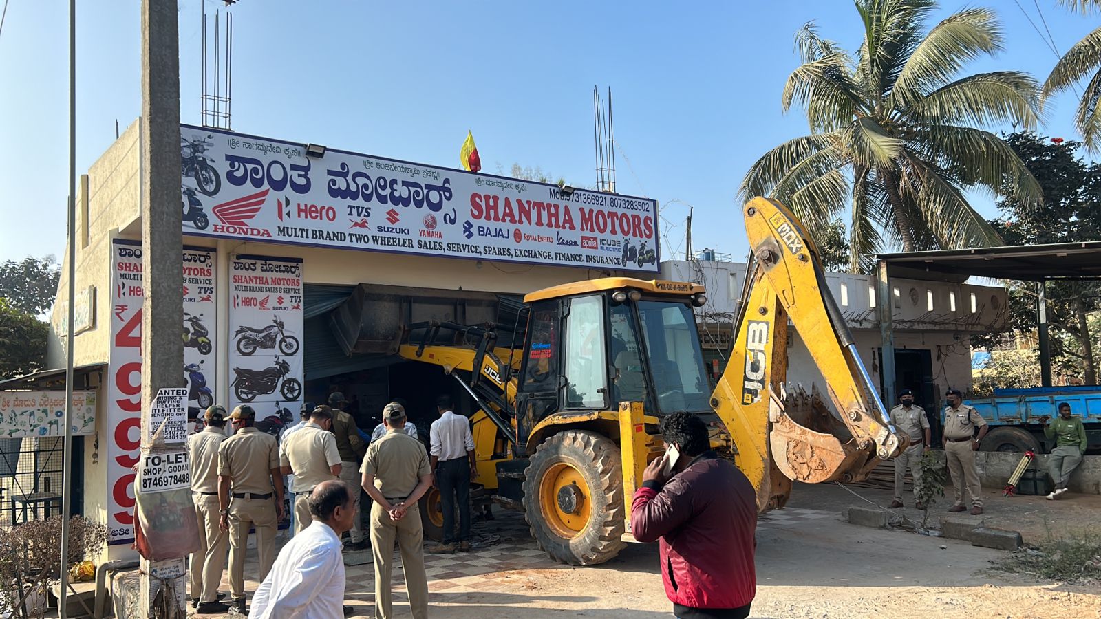 BDA operation: 19 acres of property seized in Nadaprabhu Kempegowda Layout.