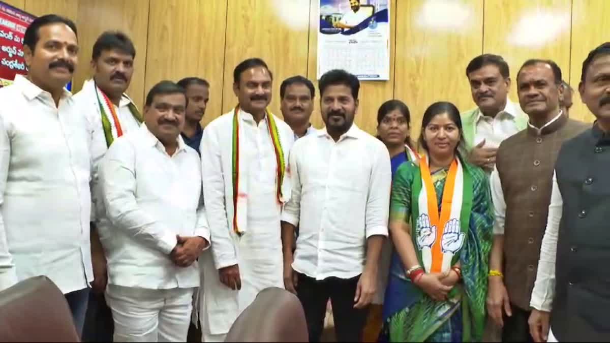 Patnam Sunita Mahender Reddy Join in Congress